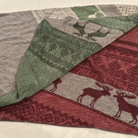 PAD green red and green with deer throw 60”x70” - Picture 7 of 7